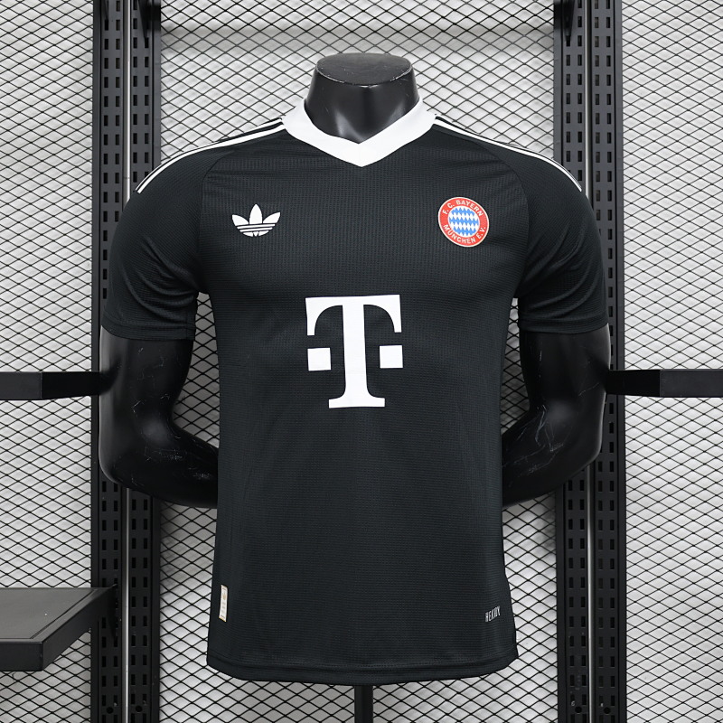 24/25 Player Bayern Munich Black Goalkeeper