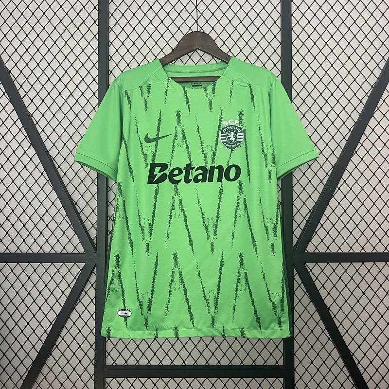 24/25 Sporting CP Lisbon Third away