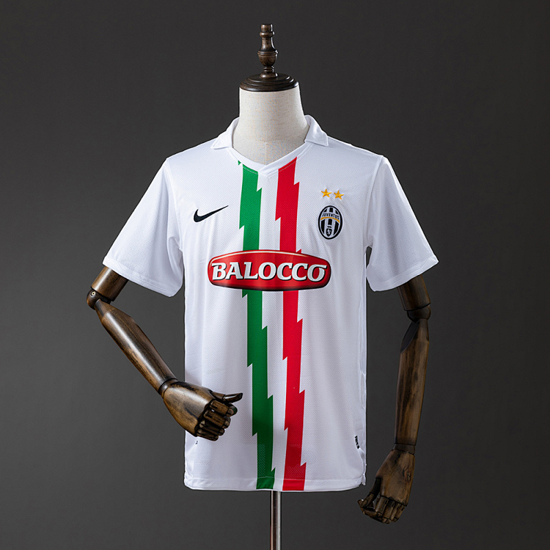 Juventus 10/11 Away Retro Jersey