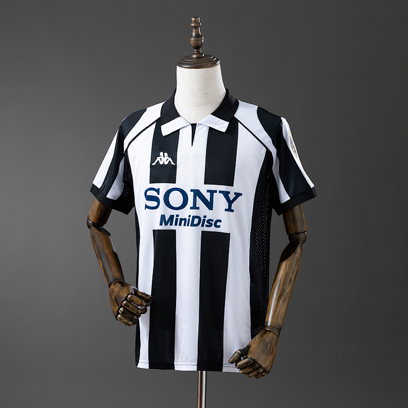 Juventus 1997/98 Home Retro Jersey