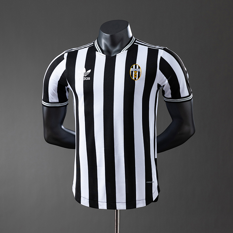 Juventus 24/25 Retro Special Edition Player Version Jersey