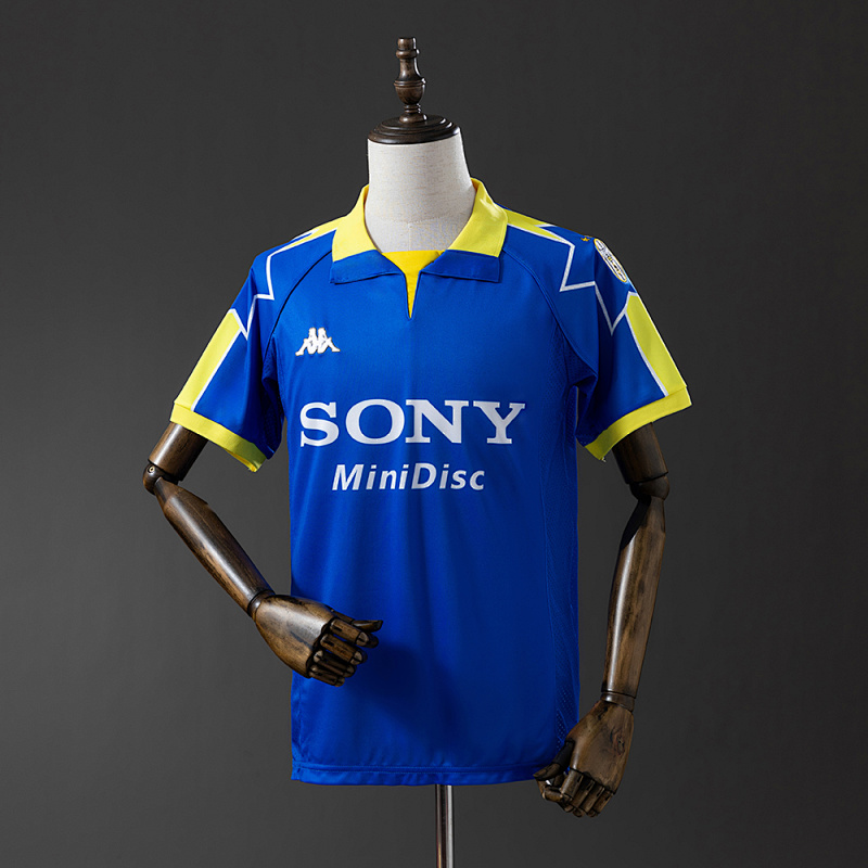 Juventus 97/99 Away Retro Jersey