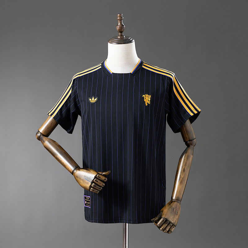 Manchester United 25/26 Retro Style- Black Jersey