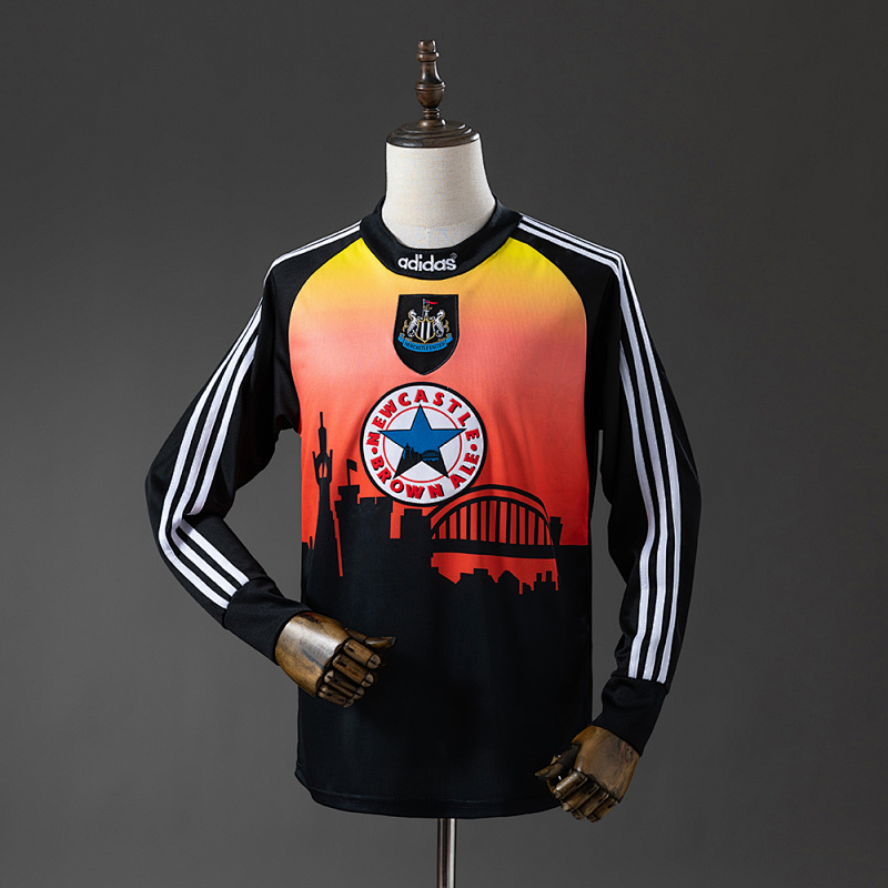 Newcastle United 96/97 Goalkeeper Long Sleeve Retro Jersey