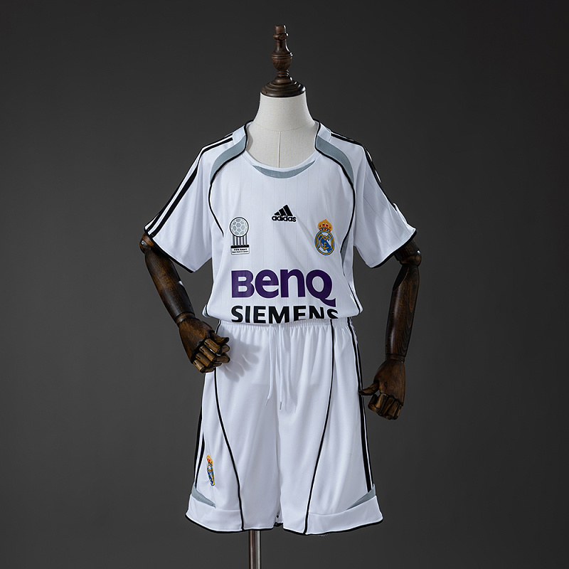 Real Madrid 06/07 Home Retro Kids Kit Jersey
